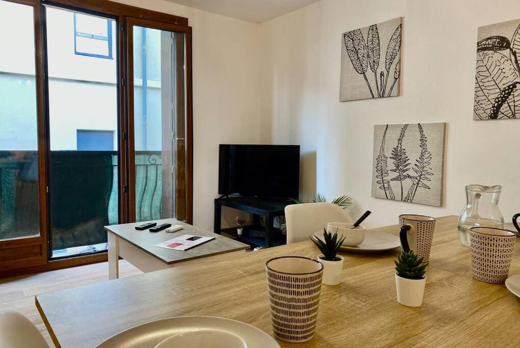 Le Carmen - Terrace - Garage Apartment Nimes Bagian luar foto